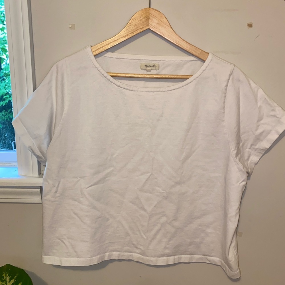 white boxy-cropped madewell tee!